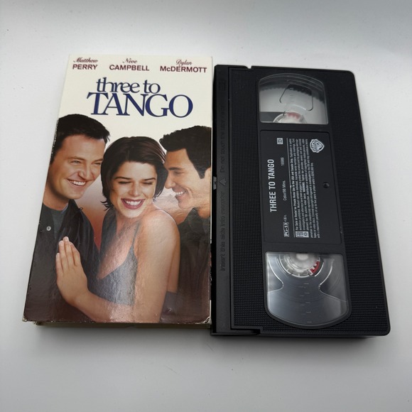 Warner Home Video Other - Three to Tango VHS 1999 Matthew Perry Neve Campbell Rom-Com Warner Home Video